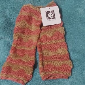 Anne Klein Peach and Tan Fingerless Gloves
